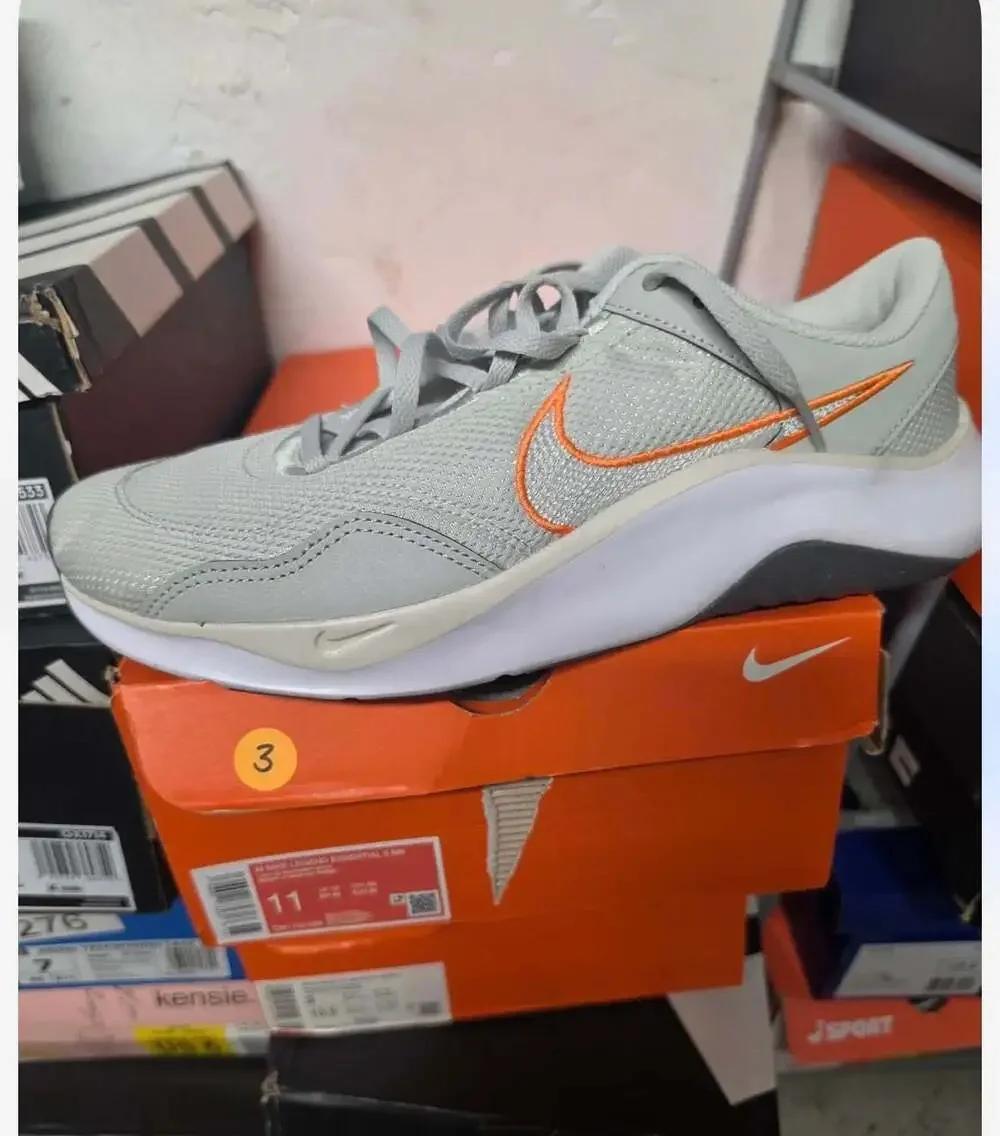 Nike Legend Essential 3 Next Nature Men's Workout Shoes Light Silver/Bright Mand